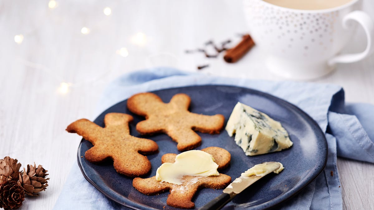 Swedish keto gingerbread cookies