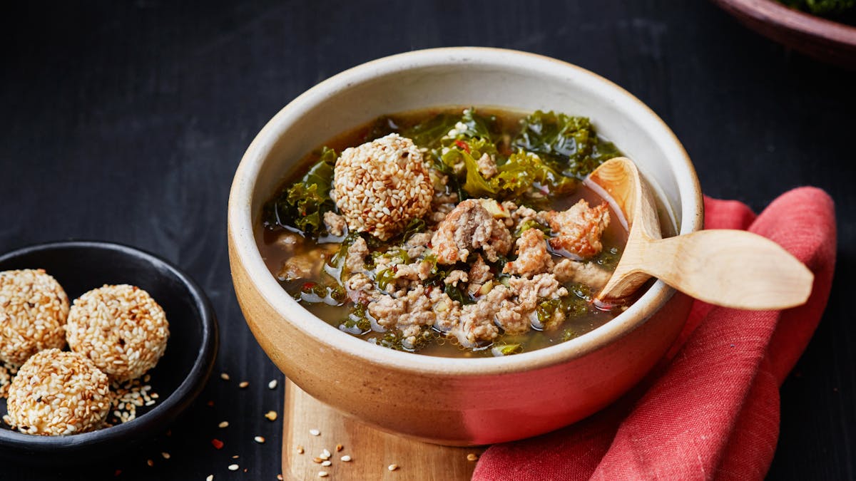 Spicy keto pork and kale soup