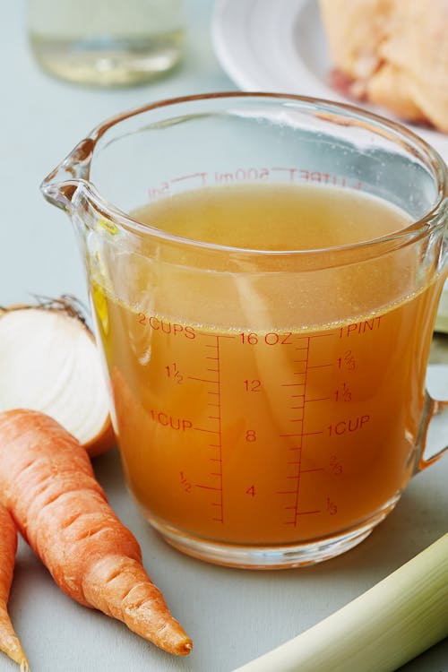 Homemade chicken stock