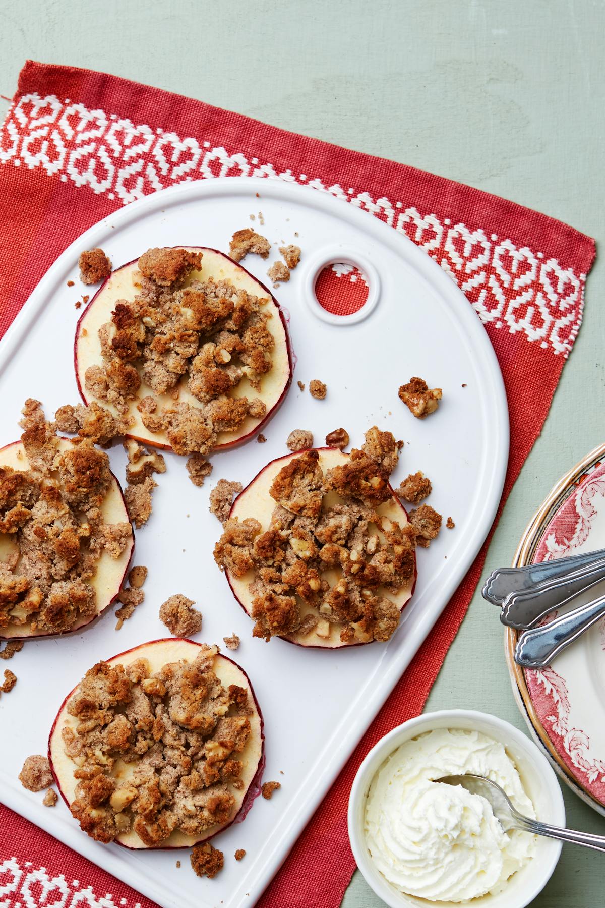 Low carb baked apples