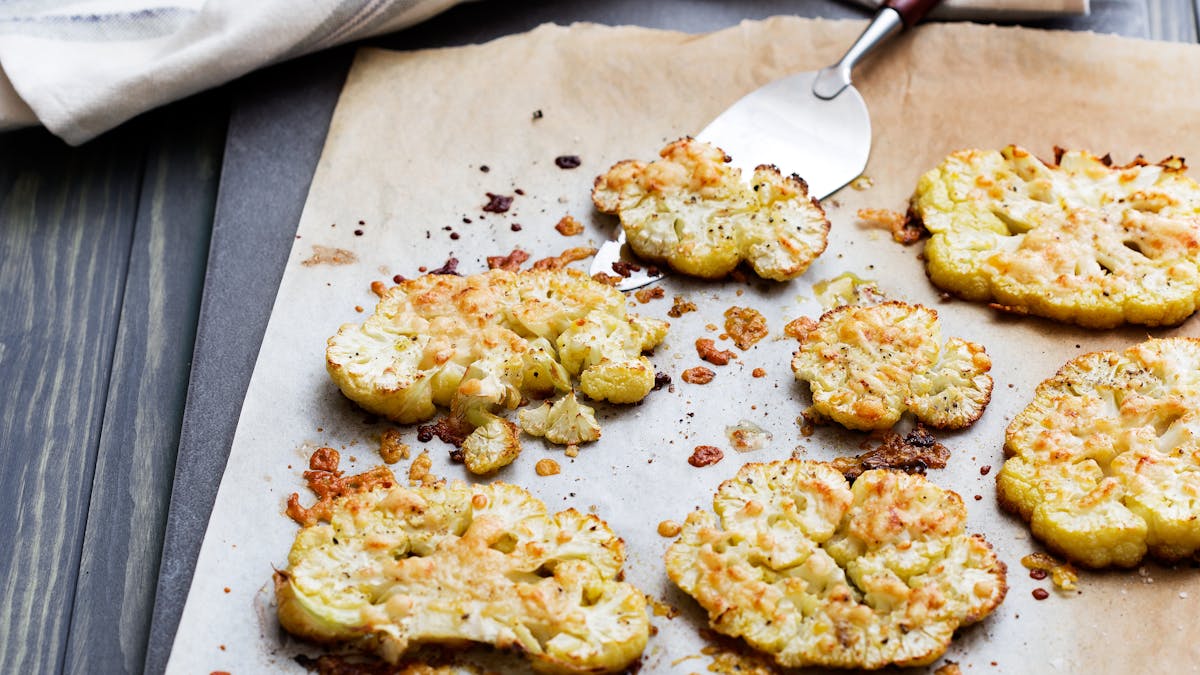 Baked cauliflower parmesan