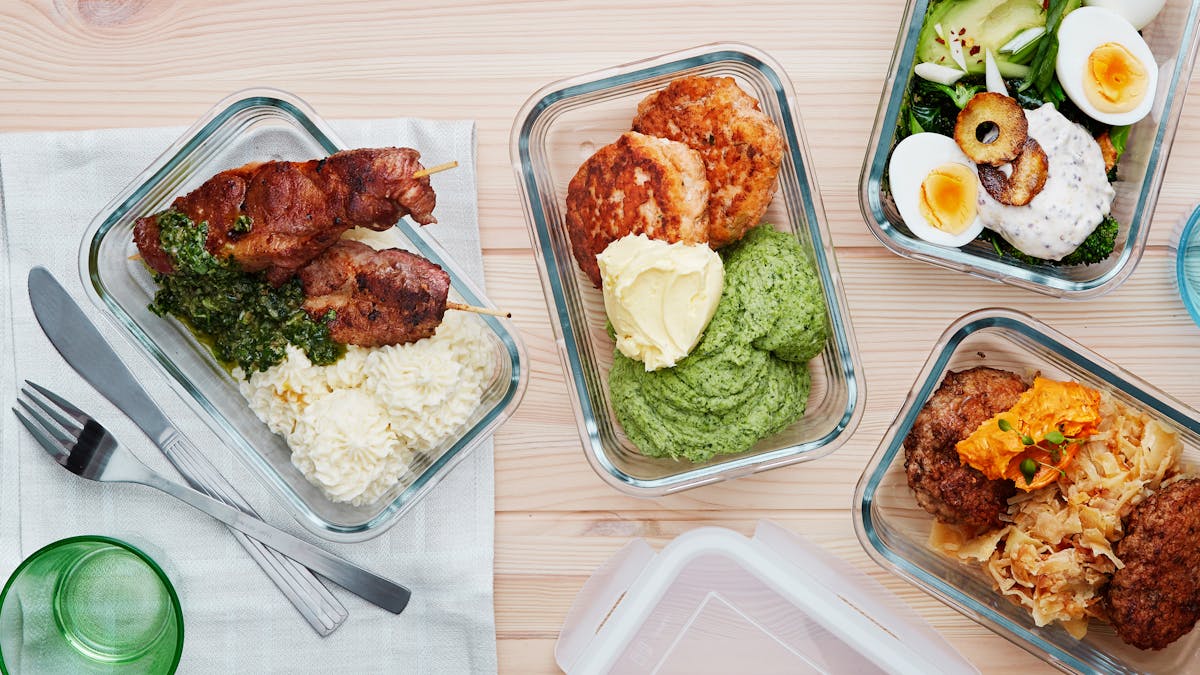 Packed low-carb and keto lunches