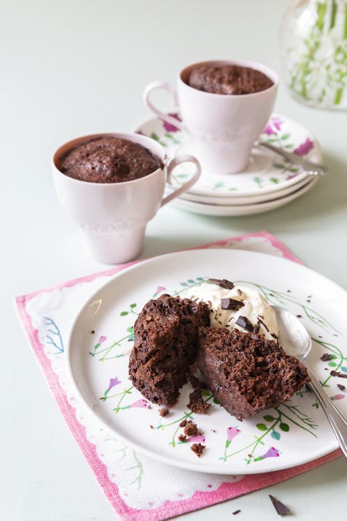 Keto mug cake with chocolate