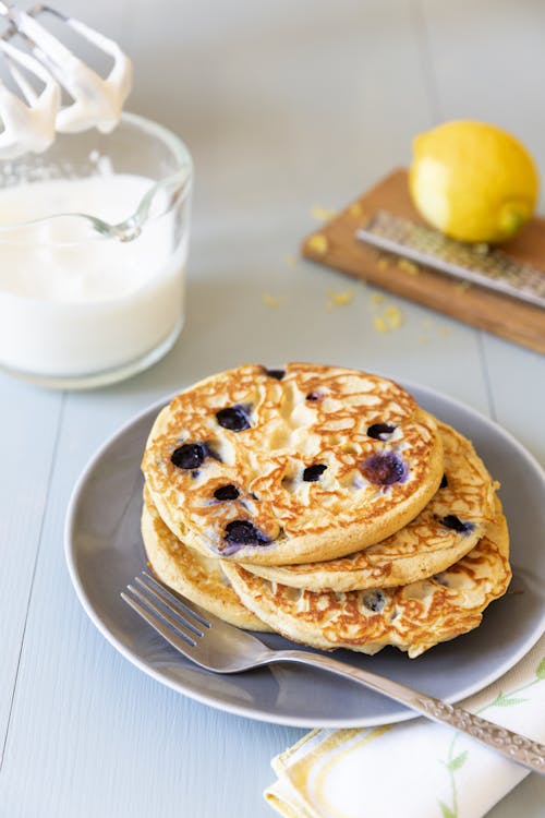 Low carb blueberry pancakes