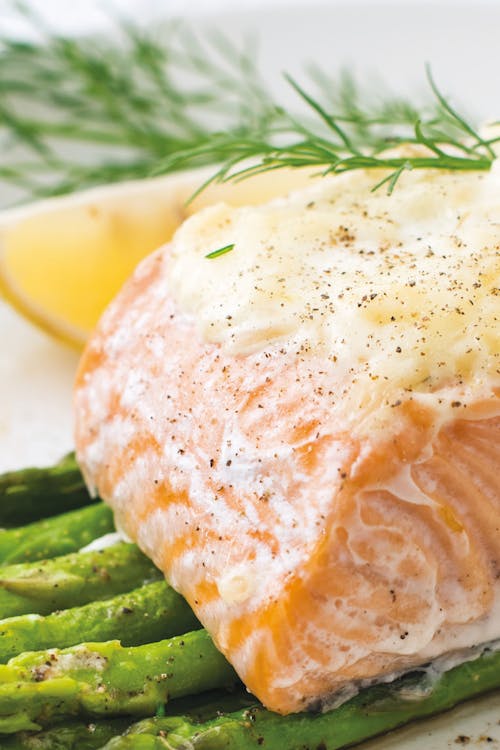 Parmesan-crusted salmon bake with asparagus