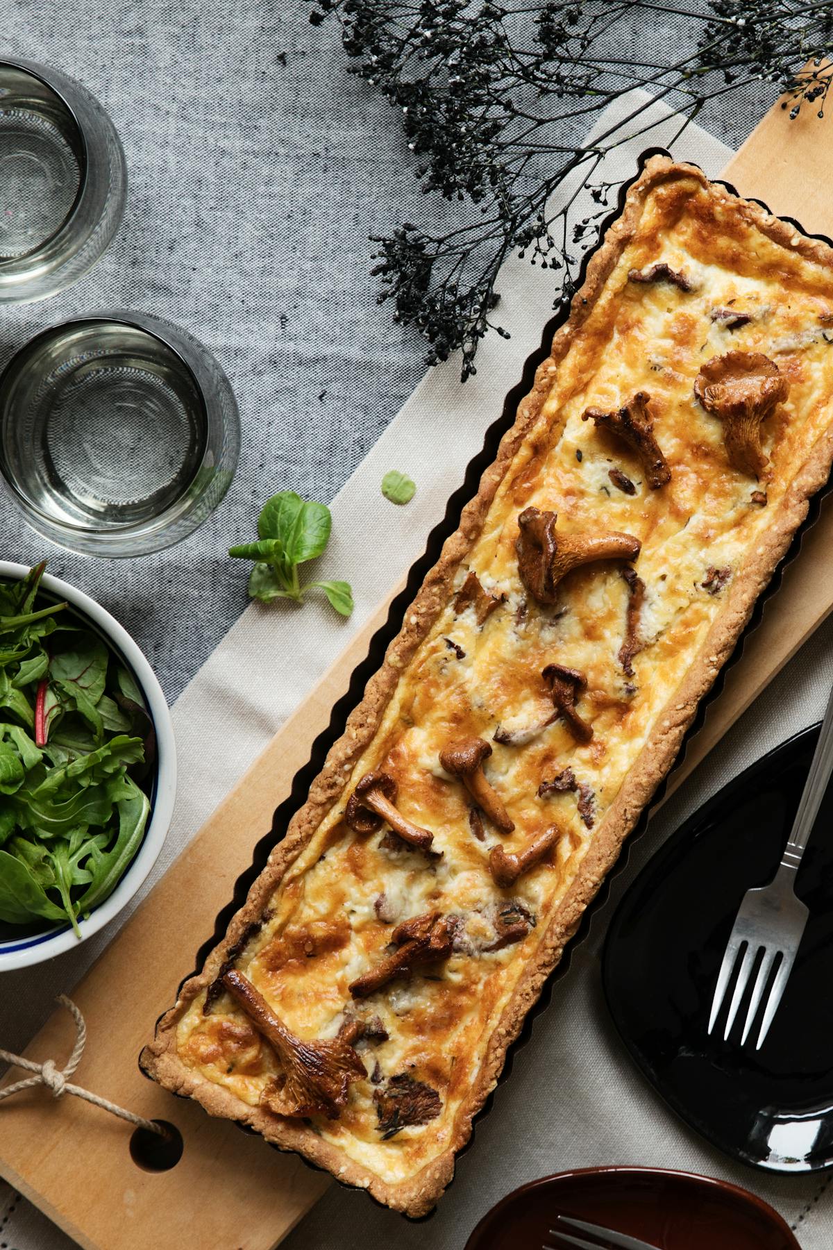 Keto cheese pie with chanterelle mushrooms