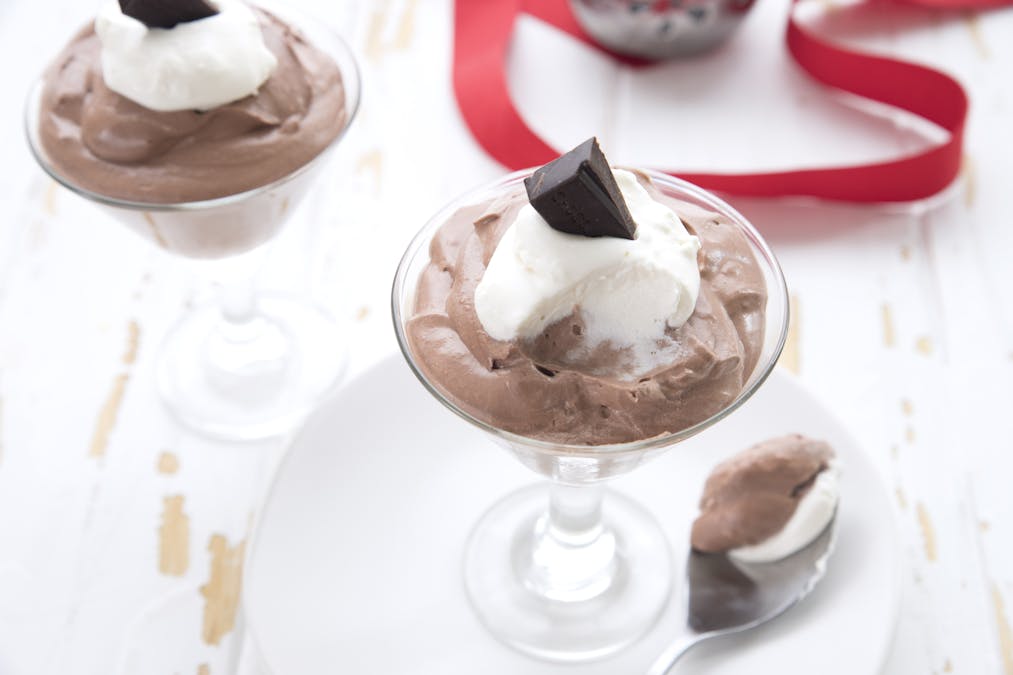 Low carb chocolate peppermint cheesecake mousse