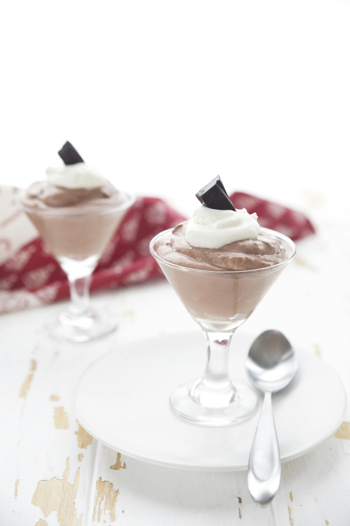 Low-carb chocolate peppermint cheesecake mousse