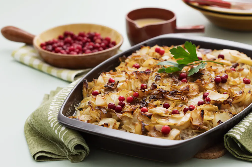 Low carb Swedish cabbage bake