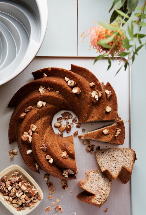 Keto gingerbread Bundt cake
