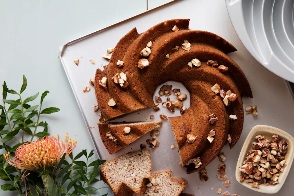 Keto gingerbread Bundt cake