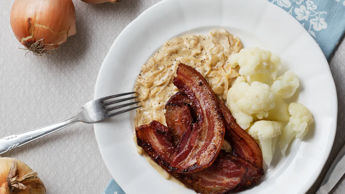 Keto crispy bacon with with onion sauce