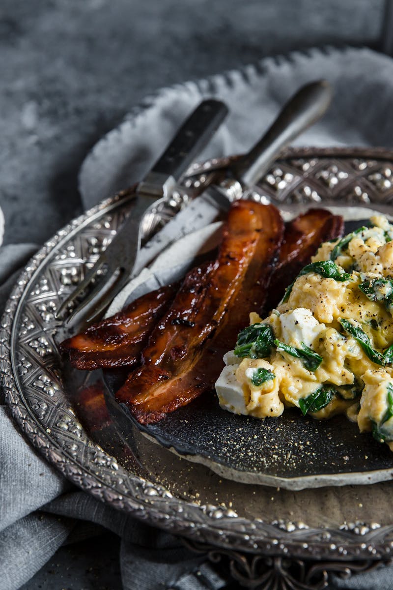 Keto Eggs on the Go - Quick Breakfast Recipe - Diet Doctor
