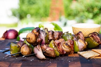 Steak and veggie kebabs