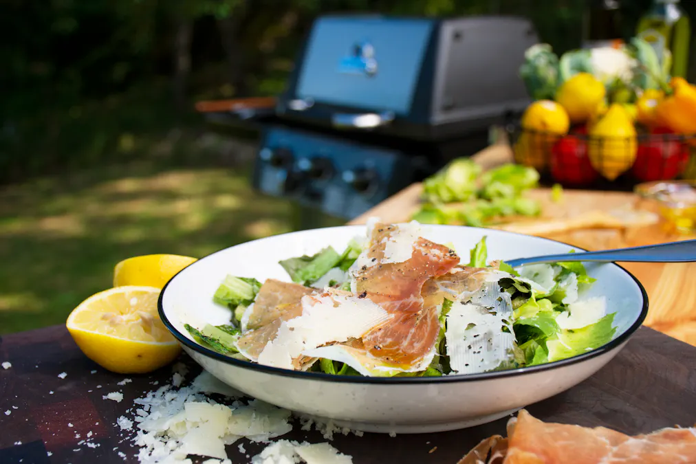 Prosciutto and manchego cheese grilled salad