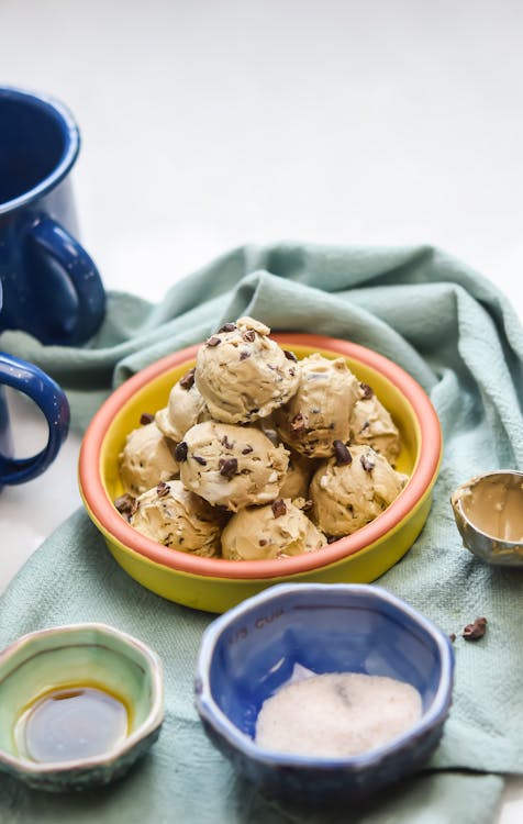 Low carb cookie dough cream bites
