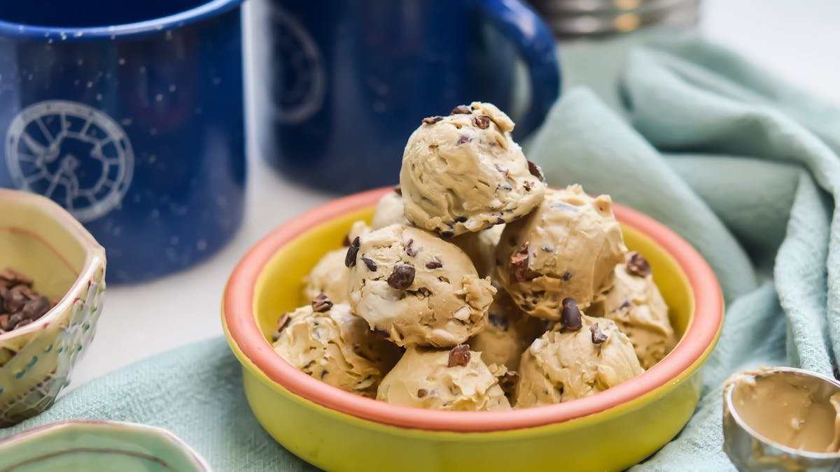 Low carb cookie dough cream bites
