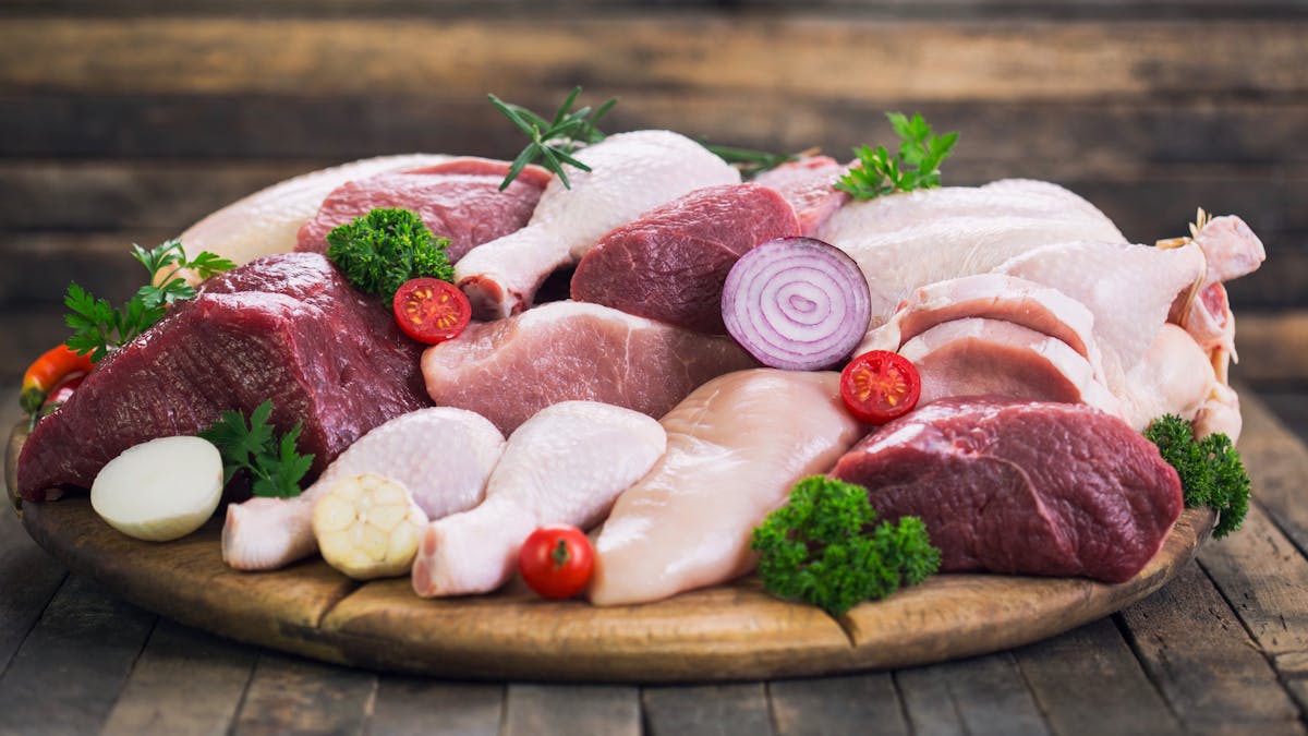 Study shows red and white meat increase large (but not small) LDL particles
