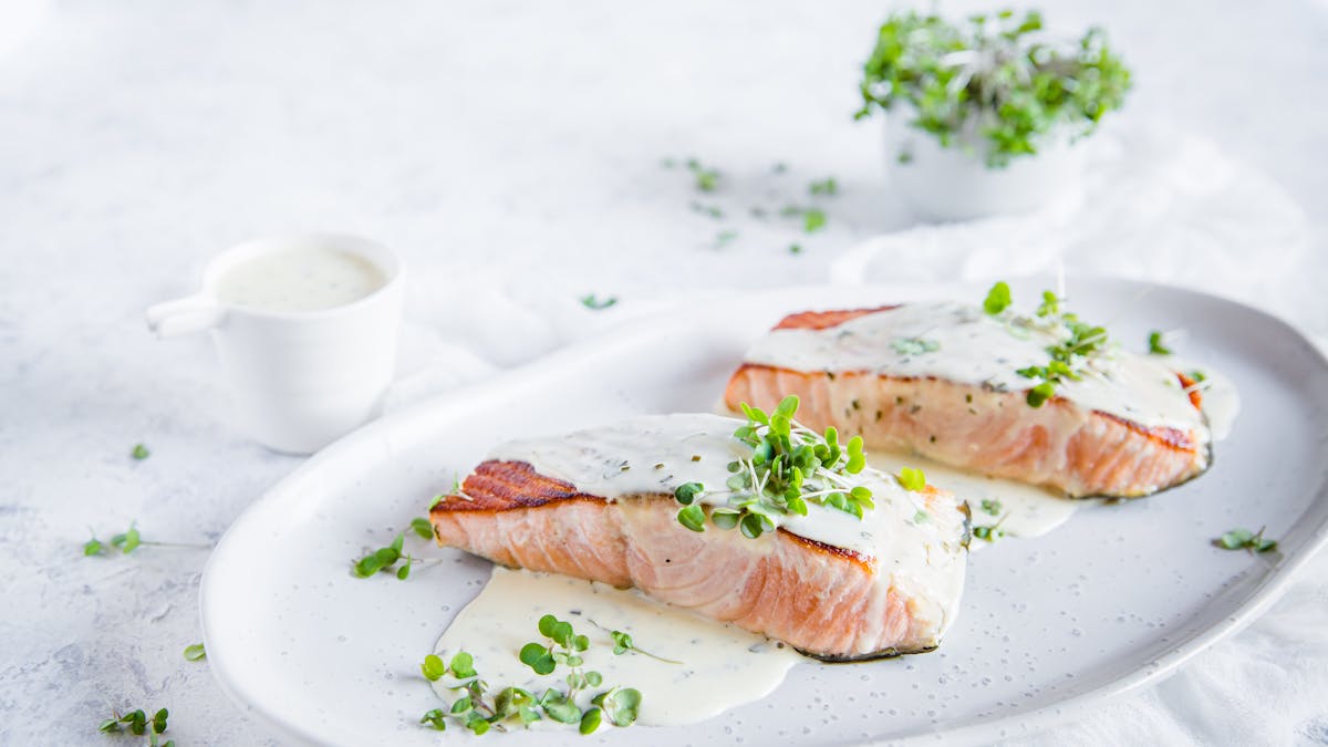 Keto seared salmon with creamy lemon sauce