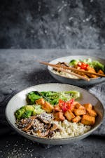 Low carb vegan Buddha bowl