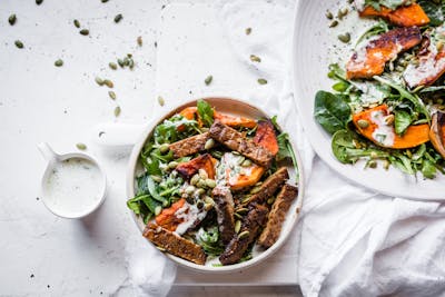 Low-carb vegan tempeh pumpkin bowl