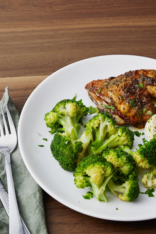 Keto roast chicken with broccoli and garlic butter