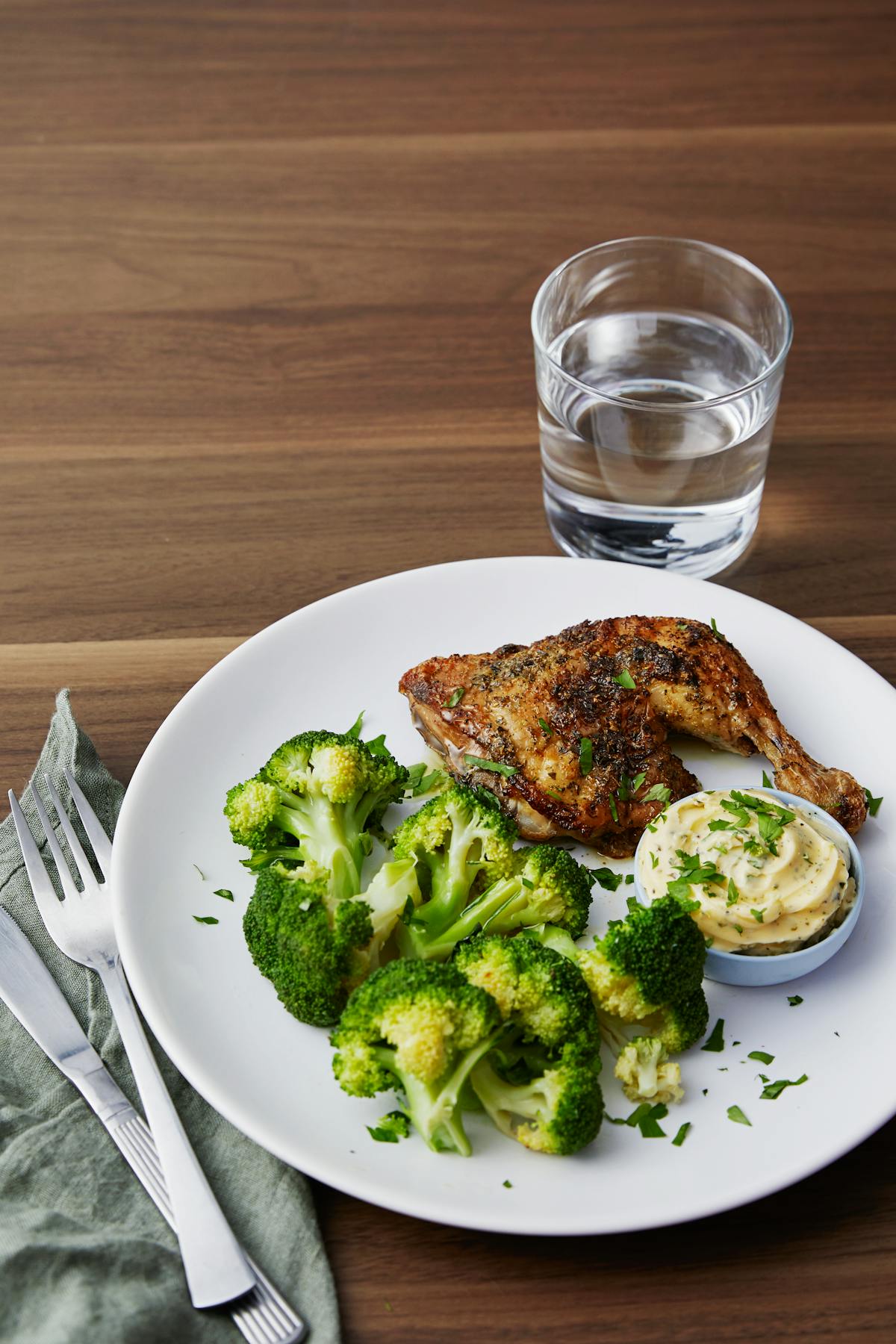 Keto roast chicken with broccoli and garlic butter