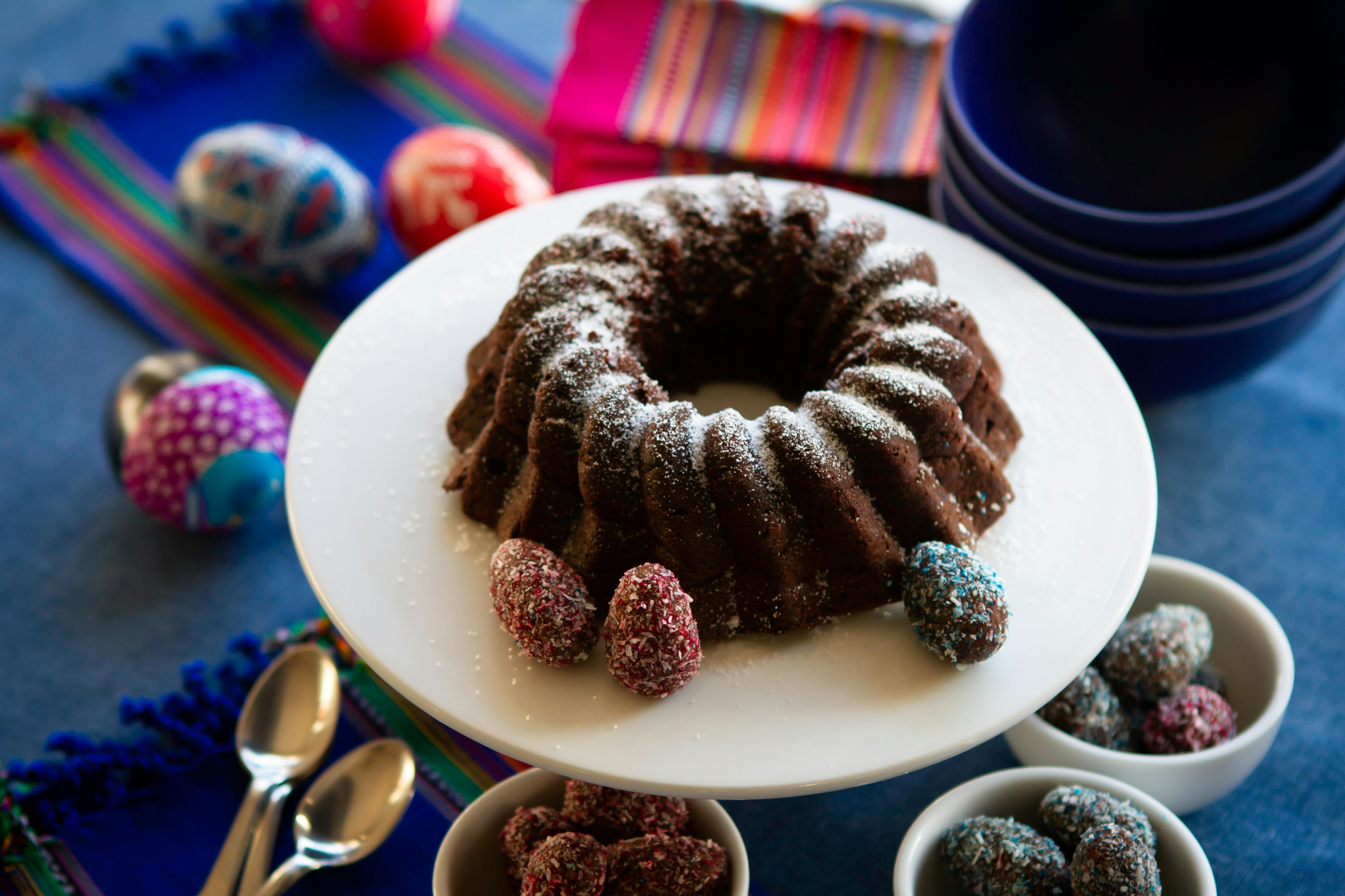 Keto Chocolate Cake With Peanut Buttercream - Recipe ...