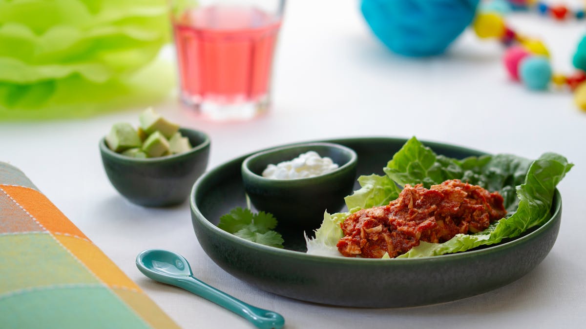 Low-carb lettuce enchiladas