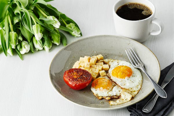 Keto Cheese Omelet - Breakfast Recipe - Diet Doctor