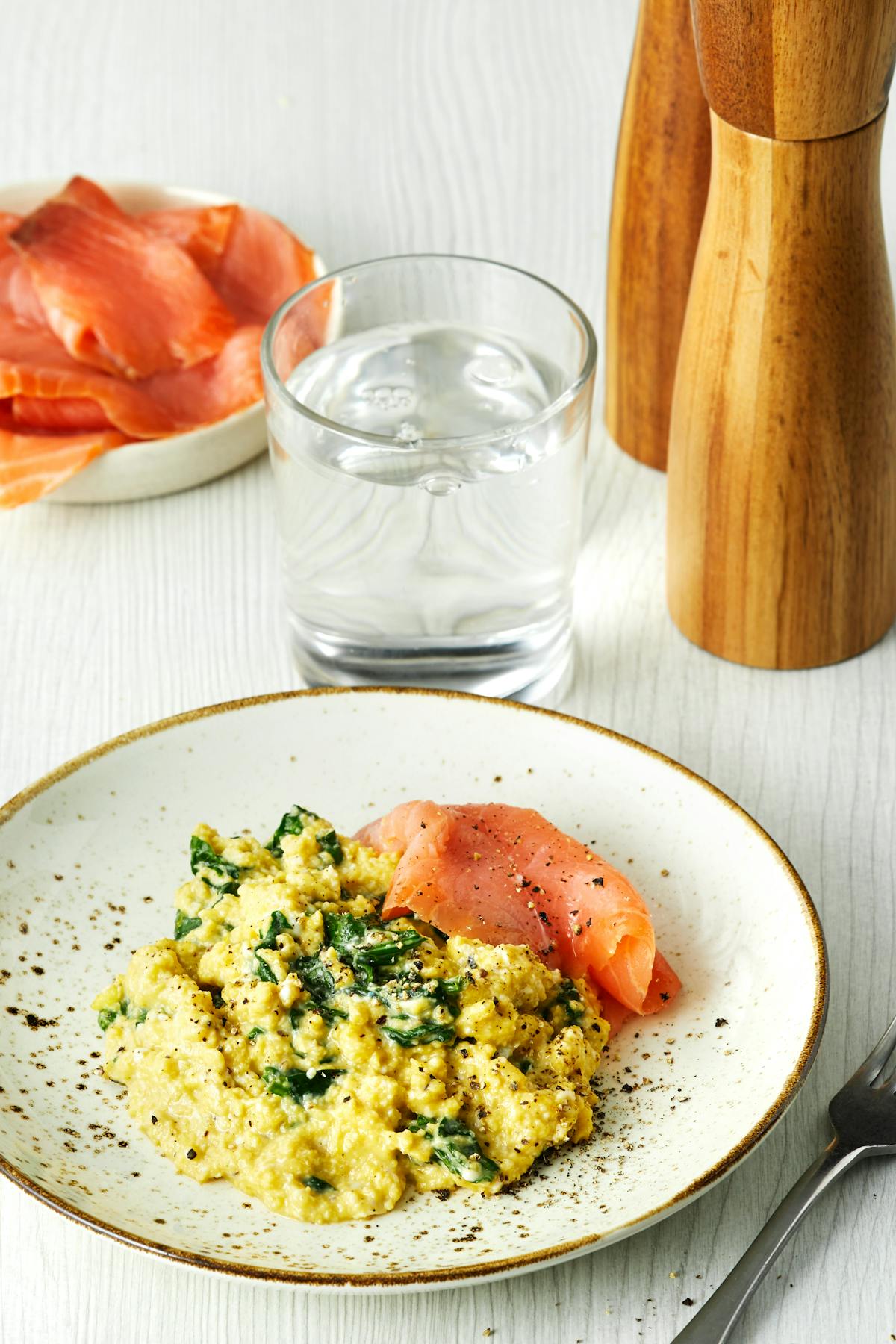 Scrambled eggs with spinach and smoked salmon