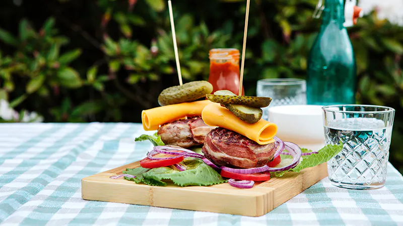 DD-443-baconburger_MailChimp