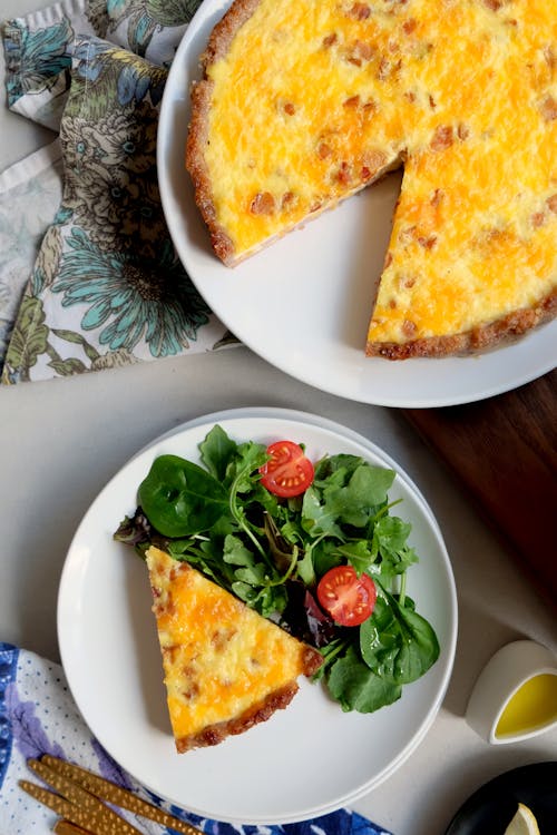 Sausage-crusted keto quiche