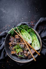 Low carb garlic and sesame tofu bowl
