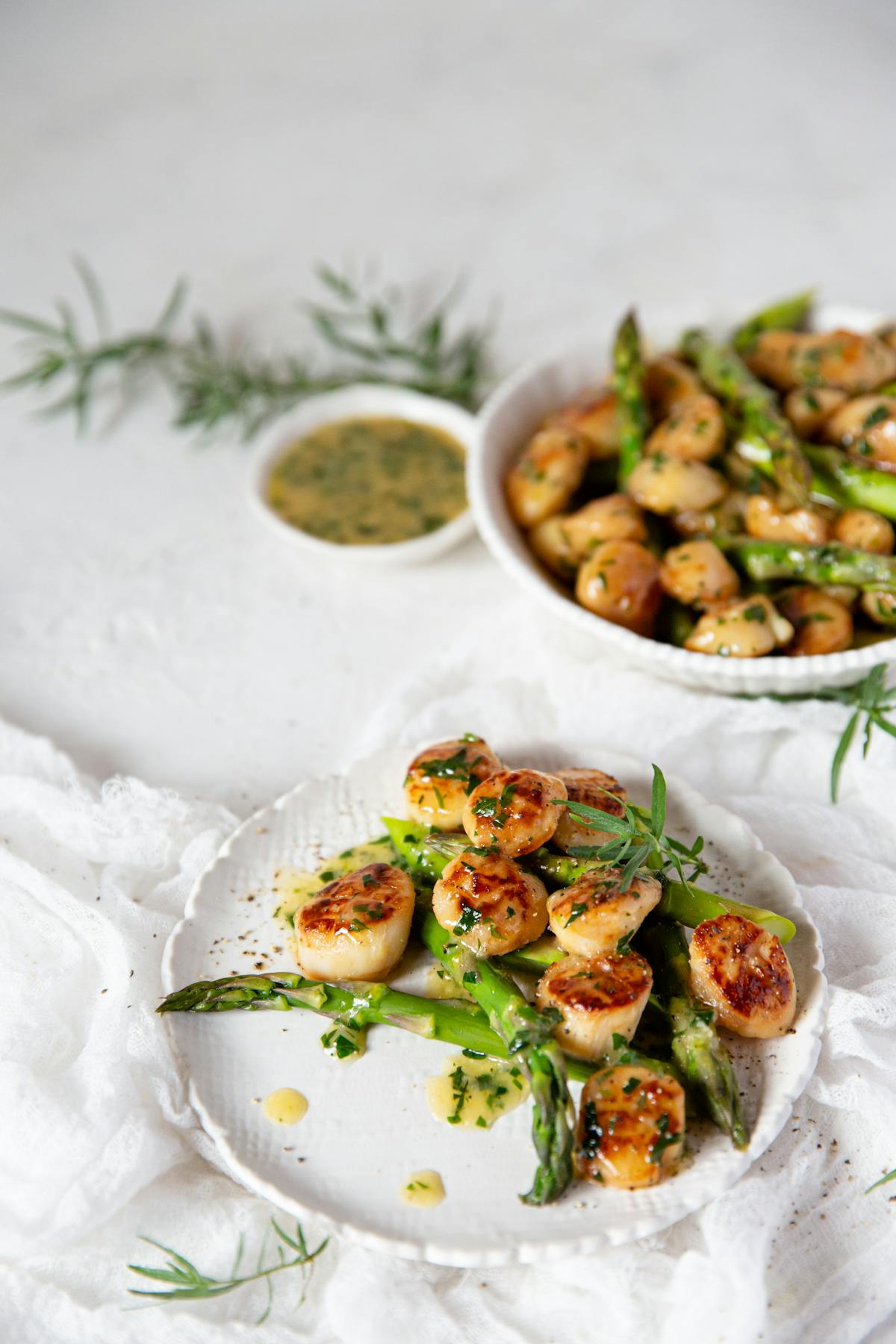 Seared scallops with tarragon butter