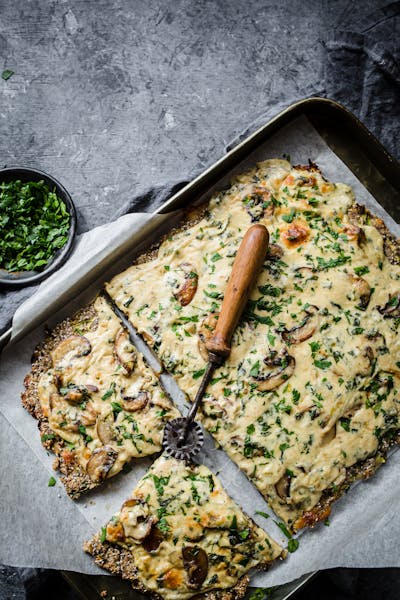 low-carb funghi pizza