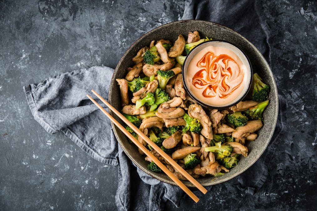 Asian keto chicken stir-fry with broccoli