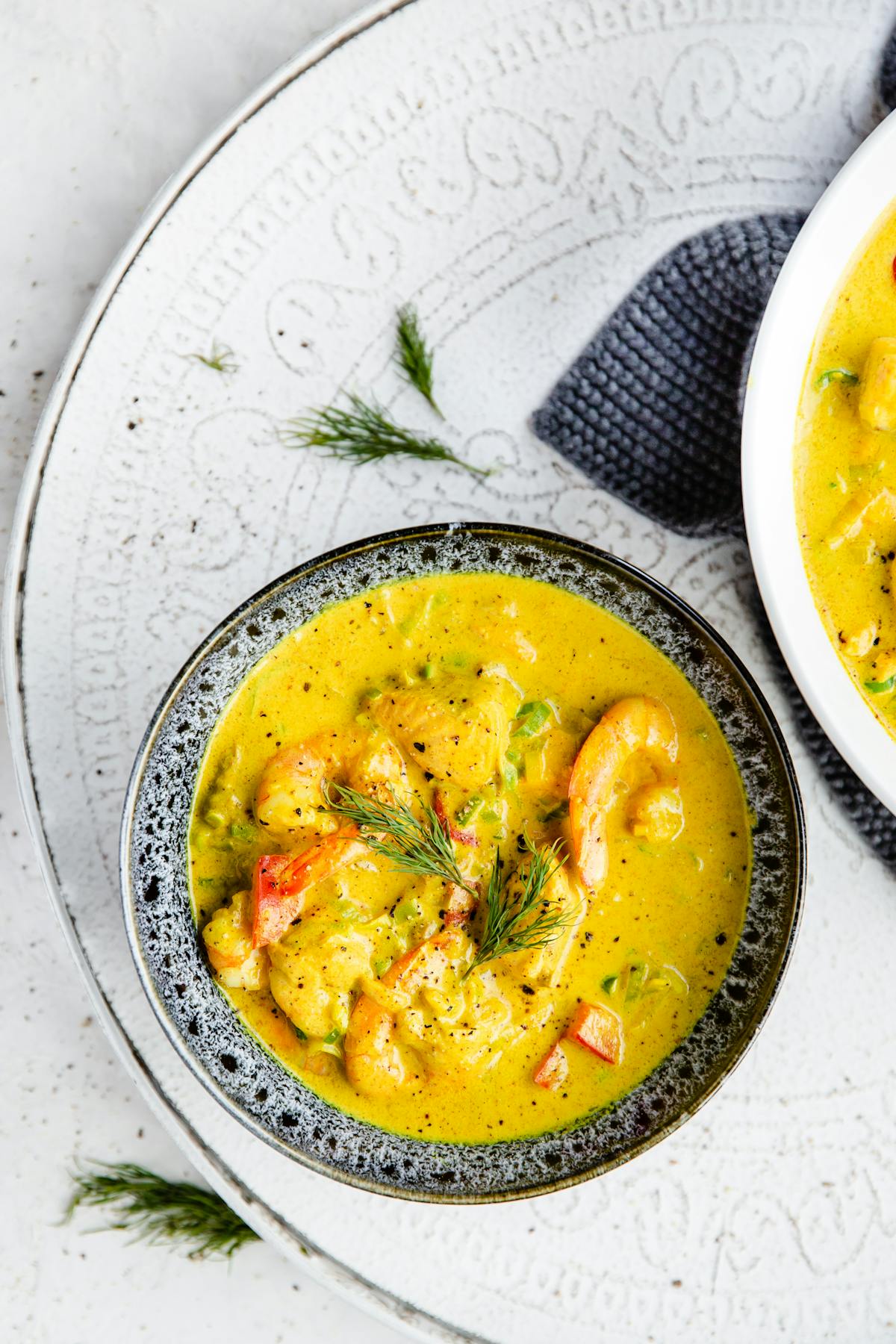 Low carb seafood chowder with curry