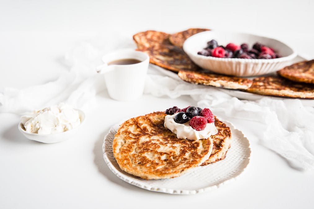 Crispy egg-free low carb almond pancakes