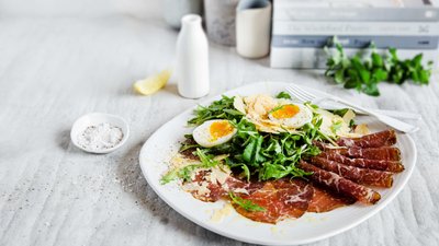 Keto bresaola plate