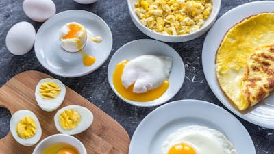 鸡蛋:10个健康的manbetx单双好处和营养事实