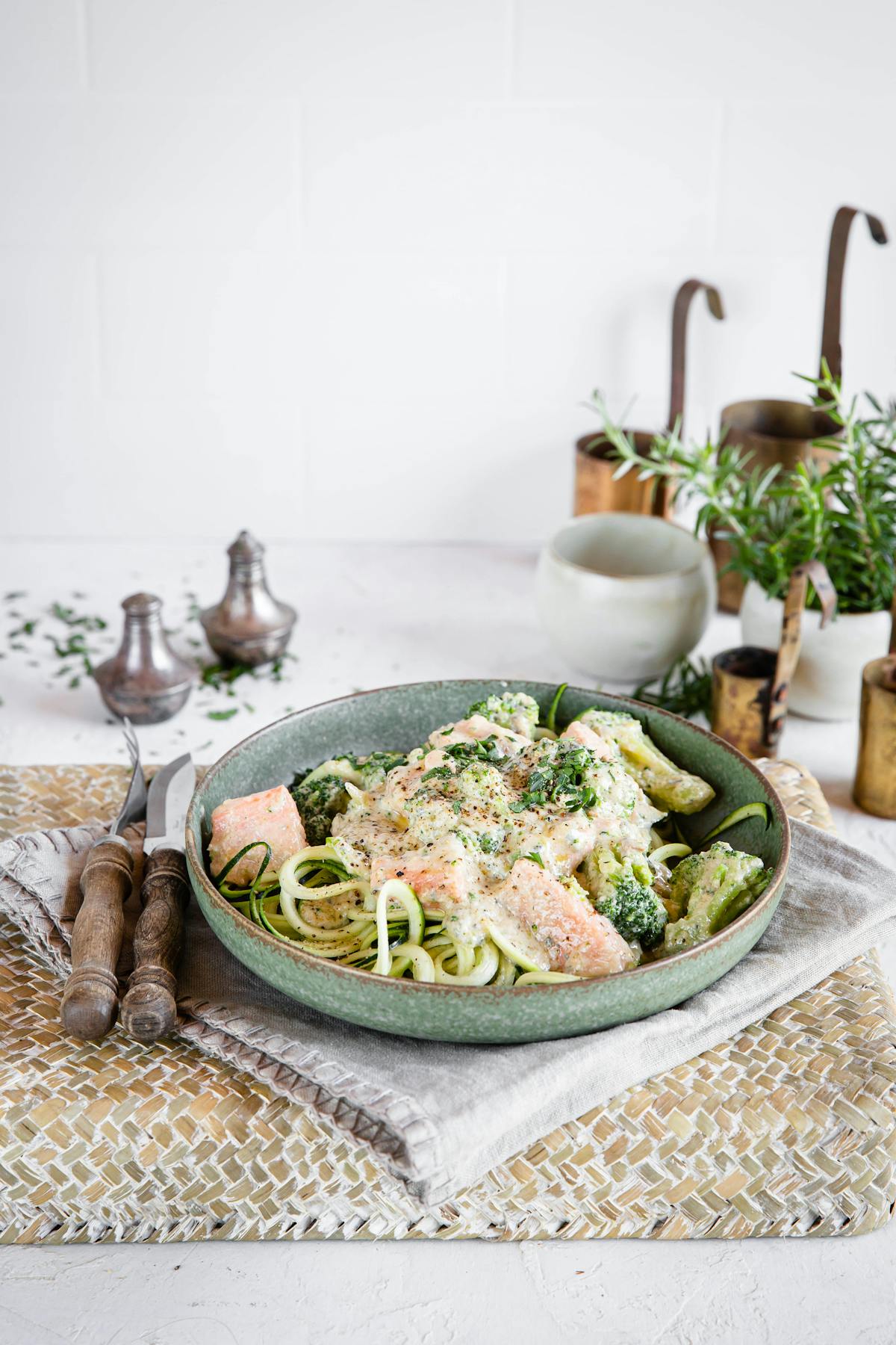 Low-carb salmon and zoodles in blue cheese sauce