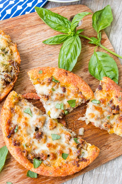 Low carb deep dish pan pizza