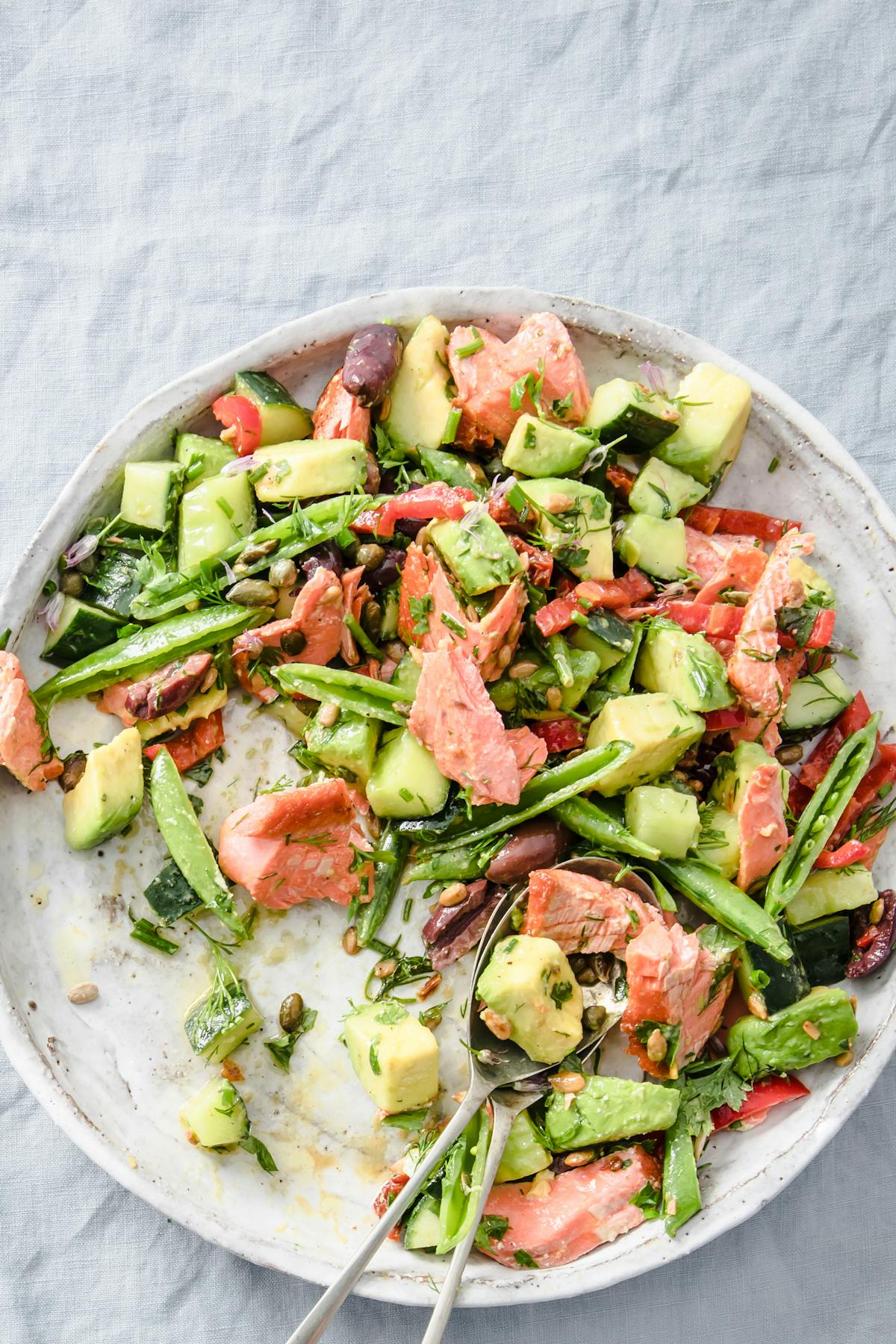 Superfood salmon salad bowl