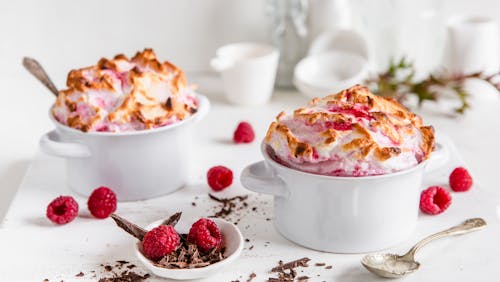 Sugar-free raspberry chocolate soufflé