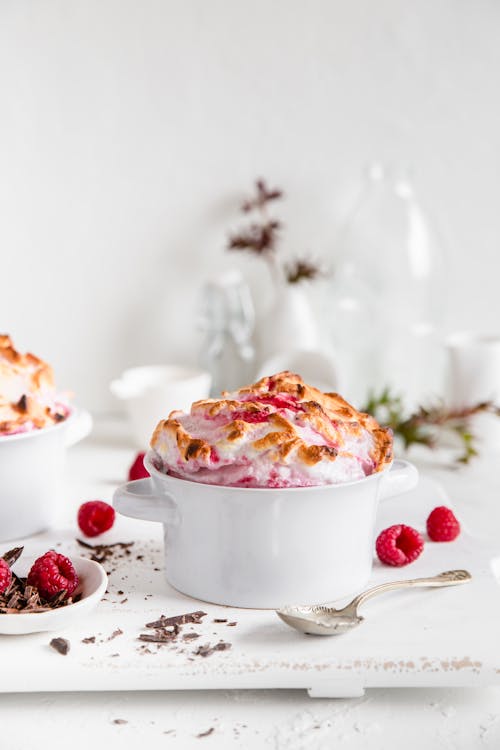 Sugar-free raspberry chocolate soufflé