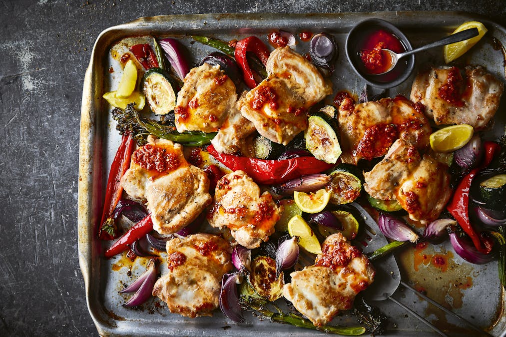 Low carb chicken sheet pan with chili sauce
