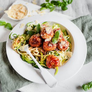 Italian-turkey-meatballs-with-zoodles-around-the-world-meal-plans-1×1