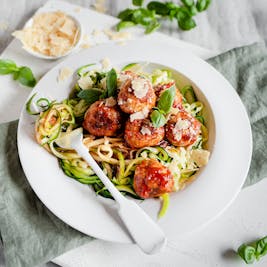 Italian-turkey-meatballs-with-zoodles-around-the-world-meal-plans-1×1gydF4y2Ba