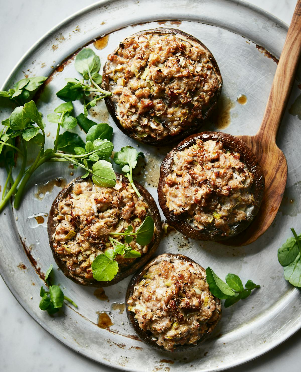 Stuffed keto mushrooms